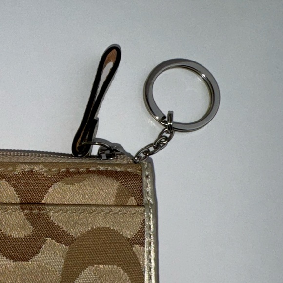 Coach Outlet Wallet with key ring - Picture 6 of 6